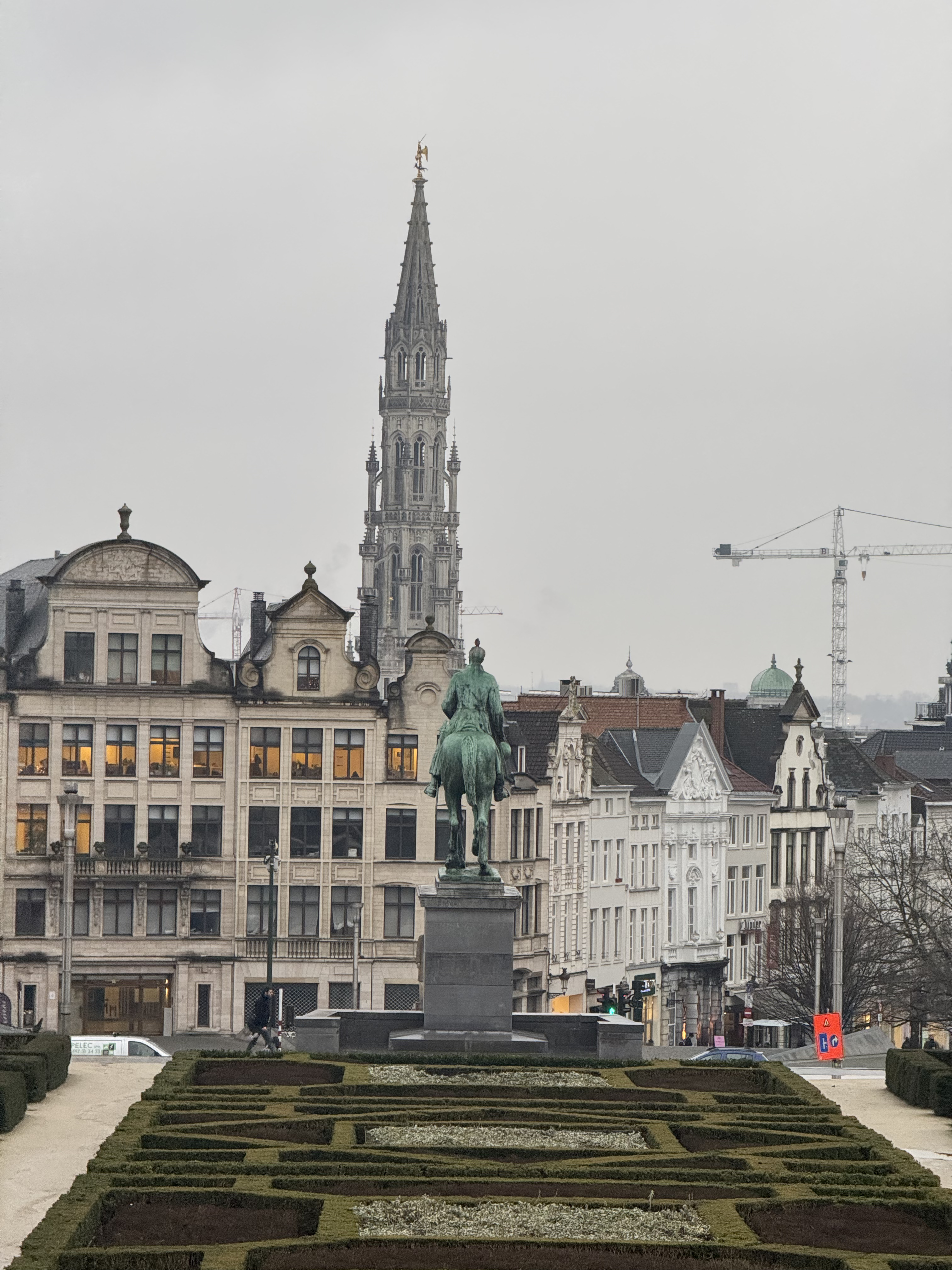 Belçika'da bir meydanın tepeden görünümü